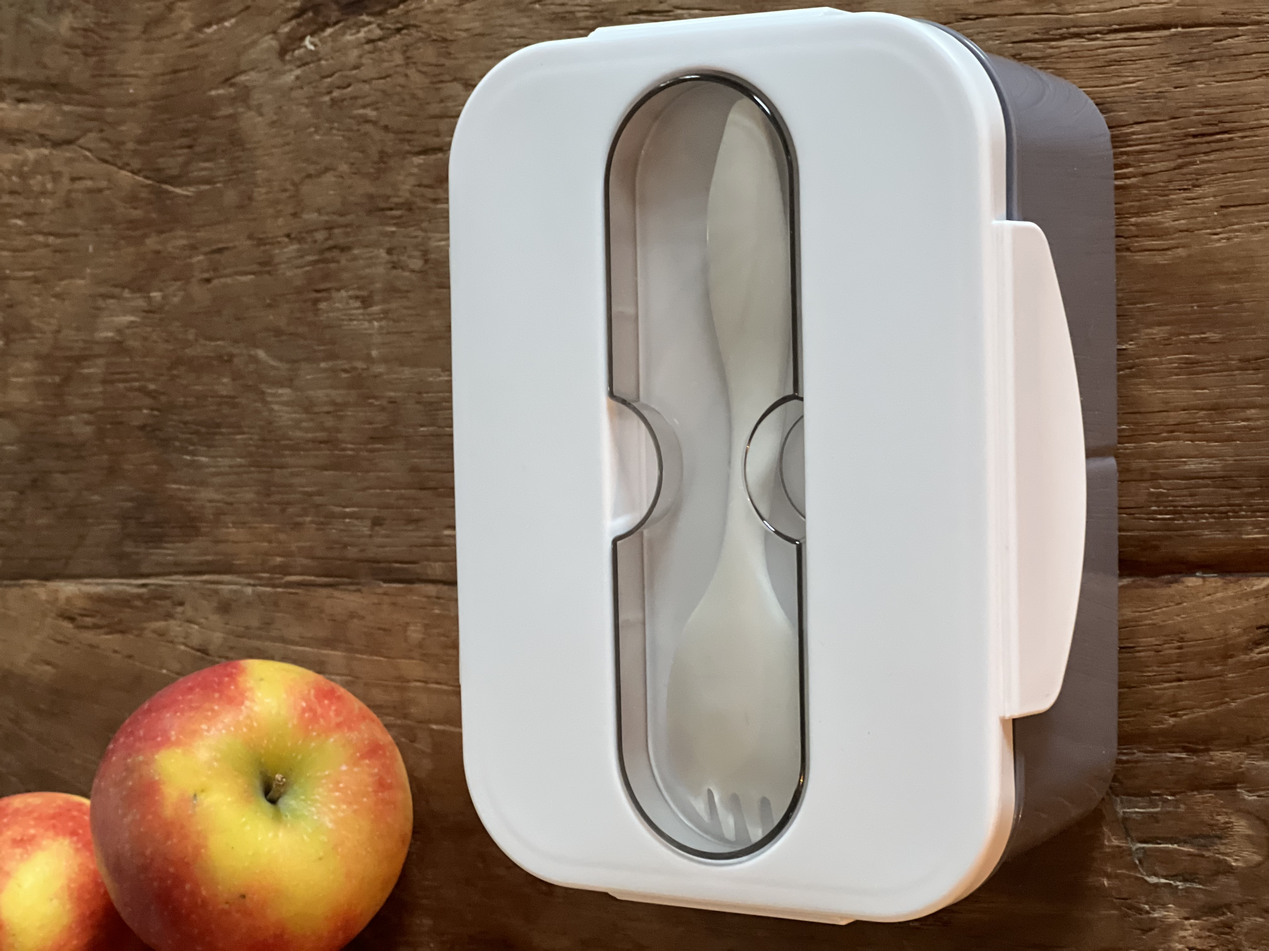Auslaufsichere Lunchbox mit Löffelfach und fester inneneinteilung, von oben dargestellt.
