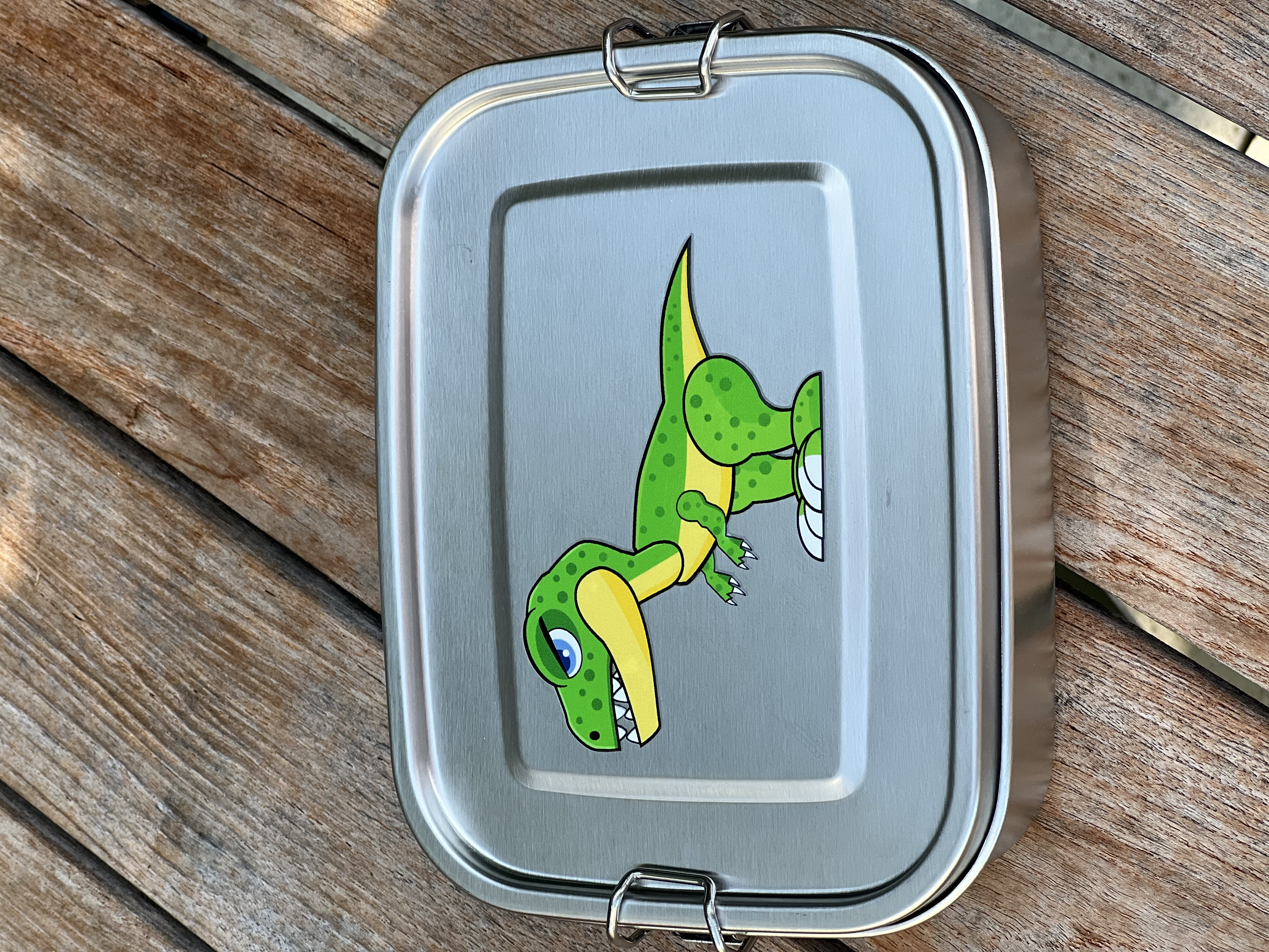 Kiddy Lunch Set Dino, abgebildet ist die geschlossene Lunchbox.